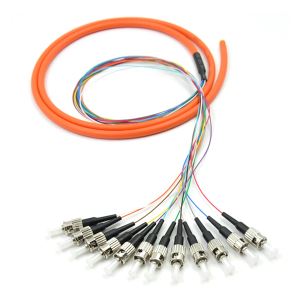 12Core ST/UPC متعدد الأوضاع 62.5/125 أسلاك التوصيل المصنوعة من الألياف الضوئية مع سترة خارجية